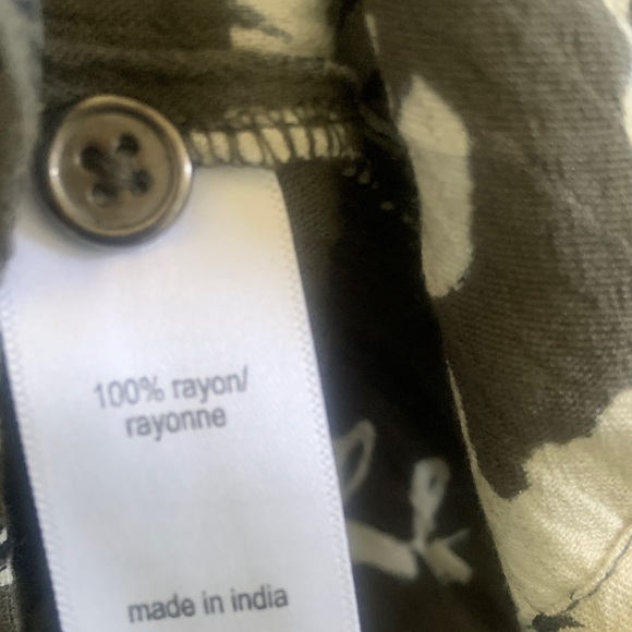 Maurices Black and White Floral Blouse - Picture 7 of 8